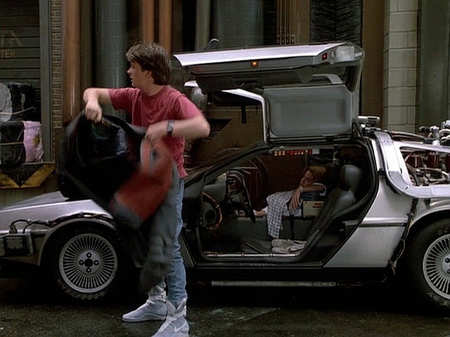metro Nauwgezet Snel Nike's Self-Lacing Shoes From Back To The Future II