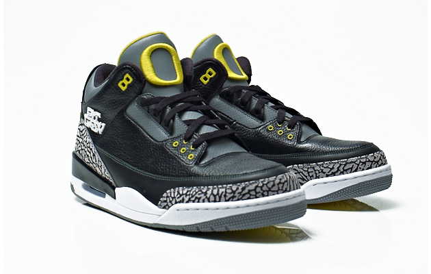Air Jordan 3 Pit Crew Oregon Ducks - 10 Best Oregon Ducks Sneakers of All Time