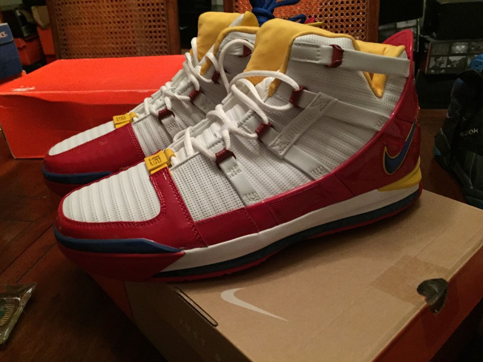Nike LeBron 3 “Superman” Alternate