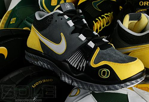 Nike Air Trainer 1 Oregon - 10 Best Oregon Ducks Sneakers of All Time