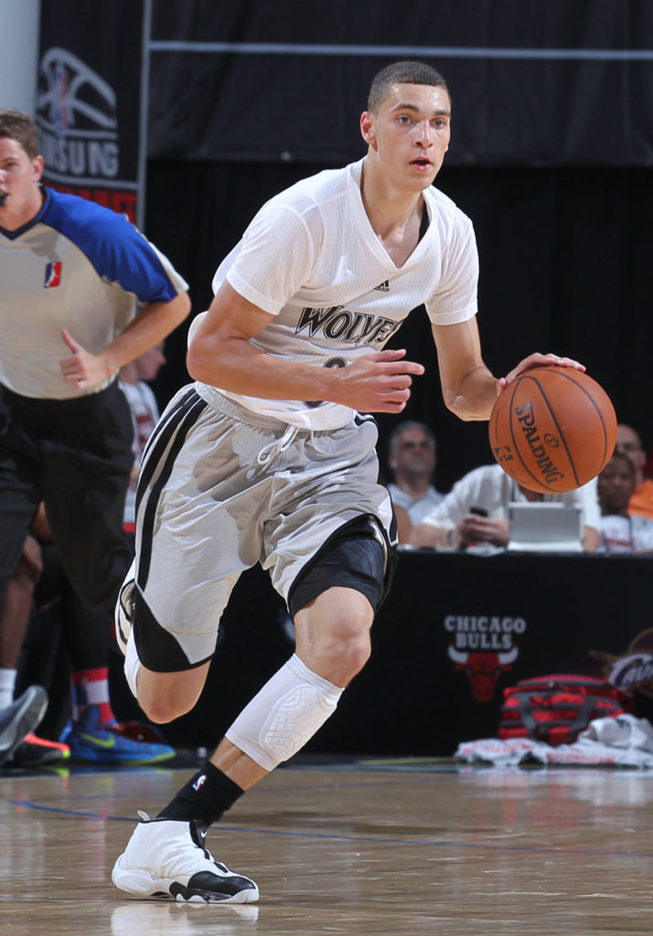 Zach Lavine wearing the Nike Zoom Flight The Glove