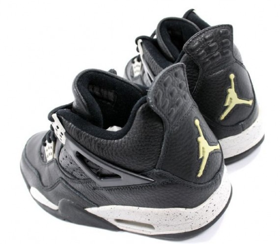 1999 Air Jordan 4 Retro+ Oreo Rear
