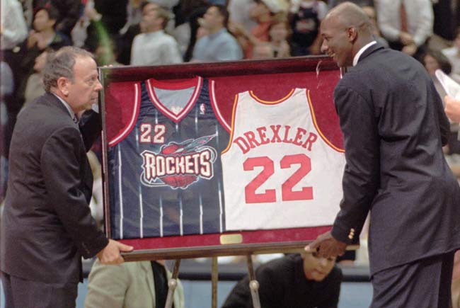 Houston Rockets Retire Clyde “The Glide” Drexler’s Jersey