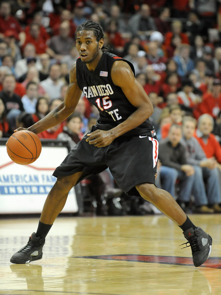 Kawhi Leonard wearing Jordans