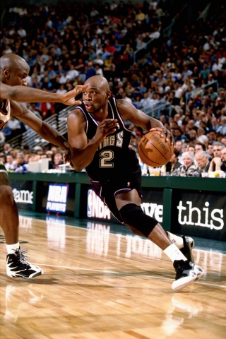Mitch Richmond in Nike Air Zoom Flight 95