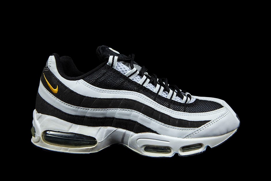 Nike Air Max 95 "Juventus"