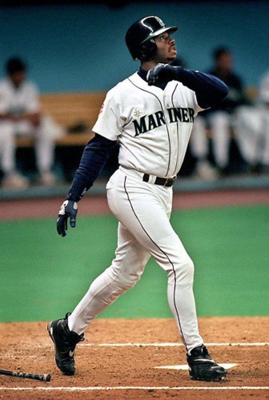 Ken Griffey Jr in Nike Air Max Griffey III