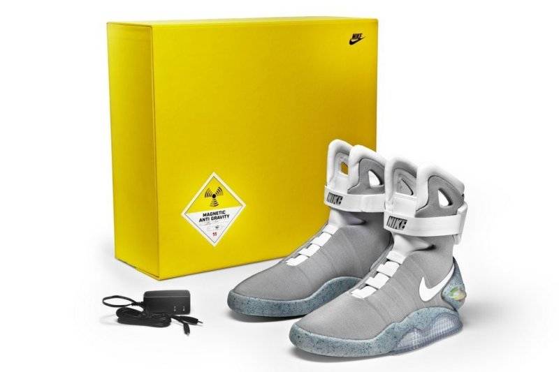 2011 Nike MAG
