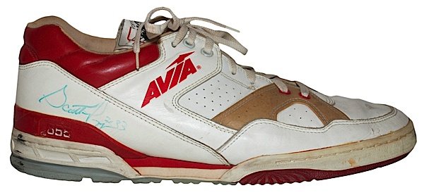 Avia 855 Low signed by Scottie Pippen