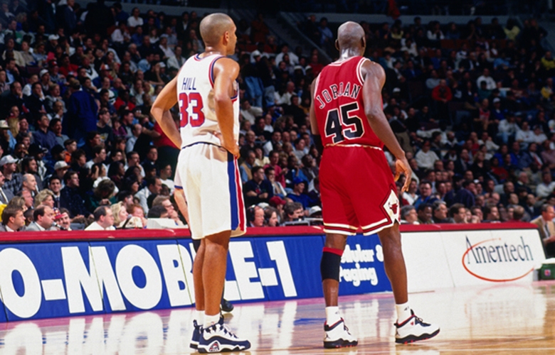 Grant Hill in Fila GH1 95, Michael Jordan Wearing 45 in Jordan 10s