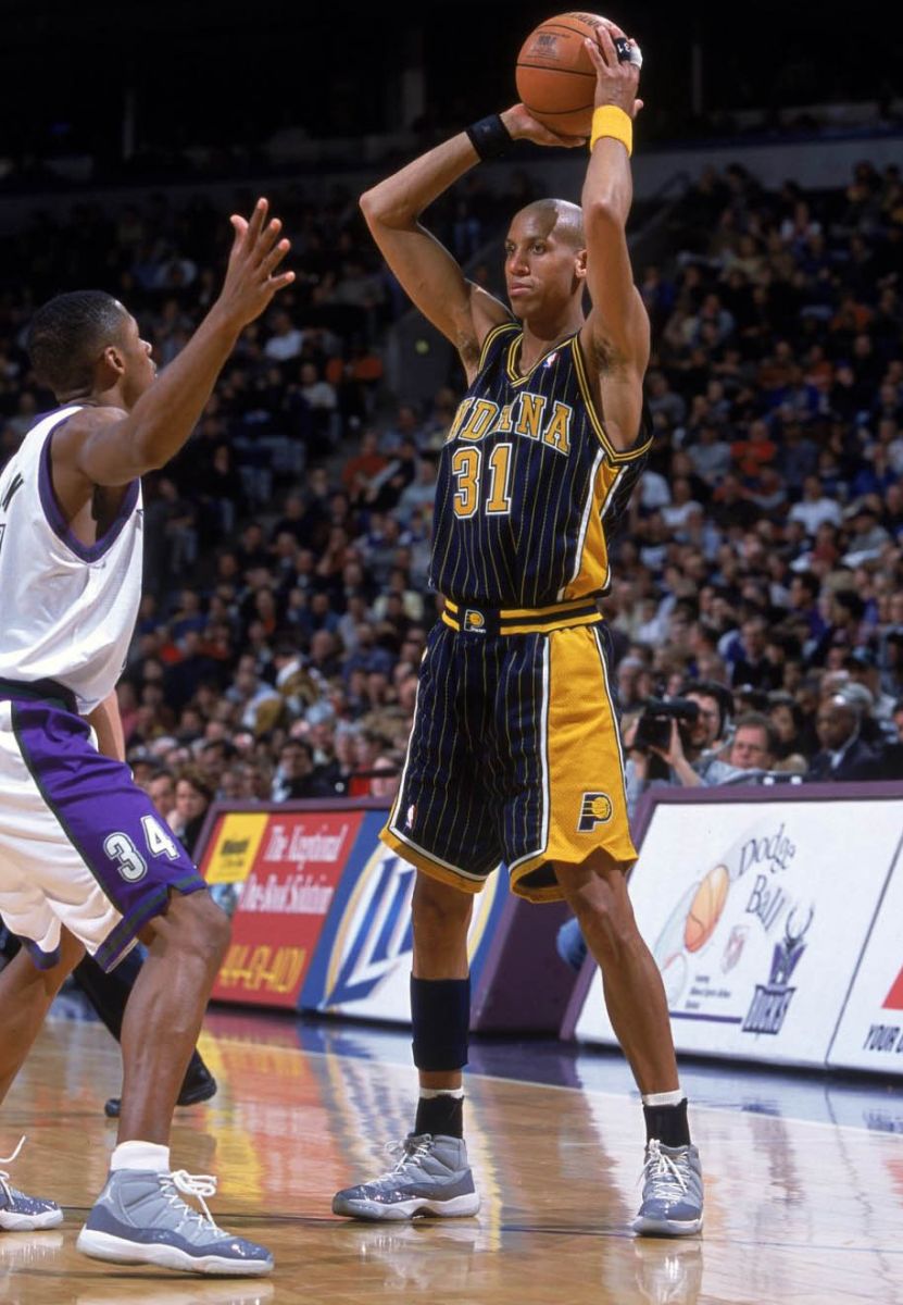 Reggie Miller and Ray Allen both wearing the Jordan 11 Cool Grey.
