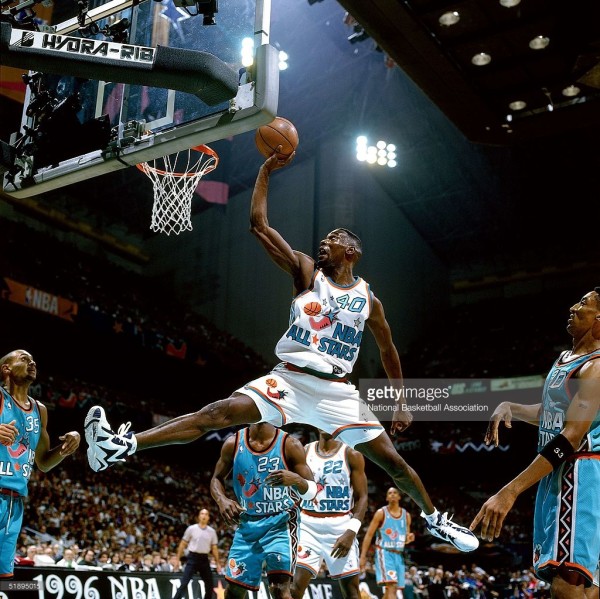 Perhaps the best Kemp dunk poster. Over half the East team is just staring in amazement. This hangs above my bed to this day. Photo via Nathaniel S. Butler.