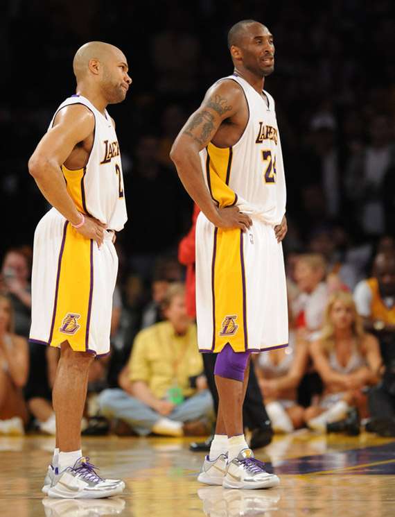 Derek Fisher and Kobe Bryant in NIKEiD Zoom Kobe 5 "Kid Hollywood"