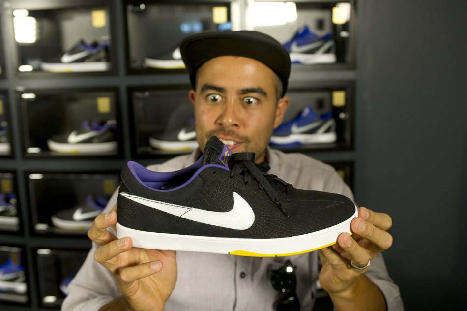 Eric Koston holding the Nike SB Eric Koston "Kobe"
