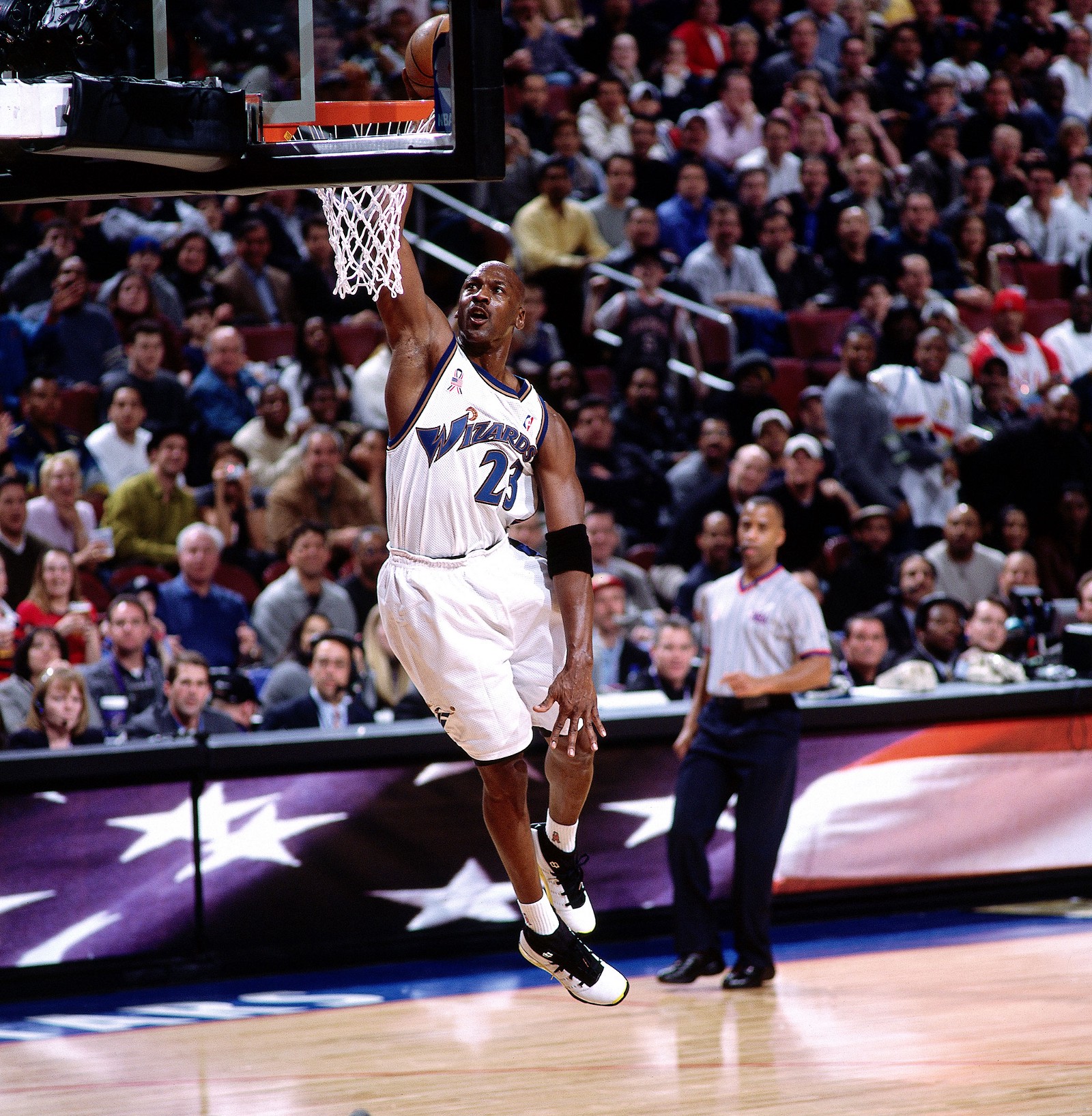 Air Jordan 17 Lightning worn by Michael Jordan