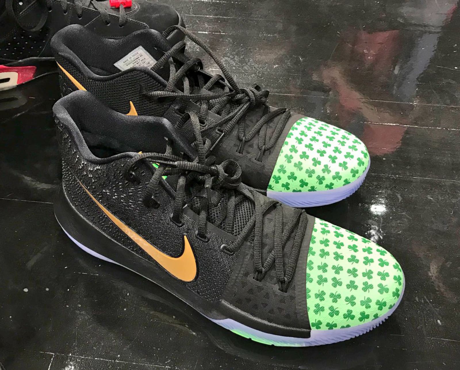 Sample Sunday: Kyrie 3 Kings