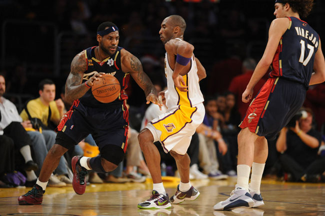 Cleveland Cavaliers v Los Angeles Lakers